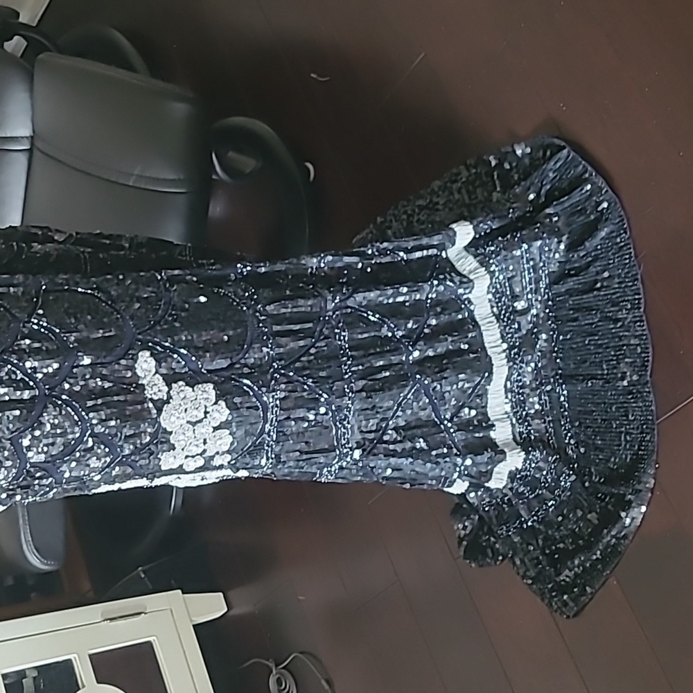 THEIA Sequined Evening Gown - Picture 8 of 12